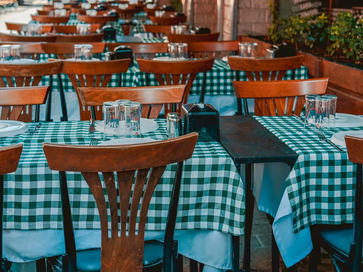 Ala Kadıköy Meyhane Rehberi: Meze, İçki ve Türk Rakı Sofrası Deneyimi