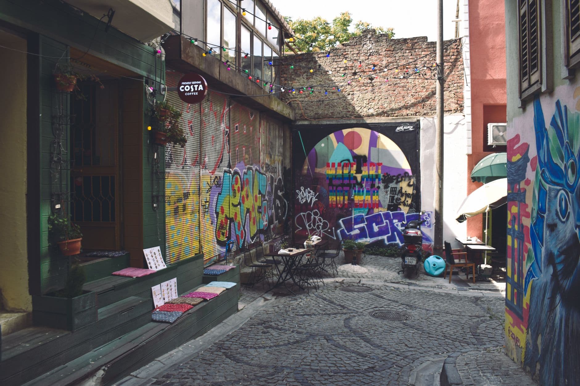 Kadıköy'de Çocuk Dostu Restoranlar ve Aile Yemek Rehberi