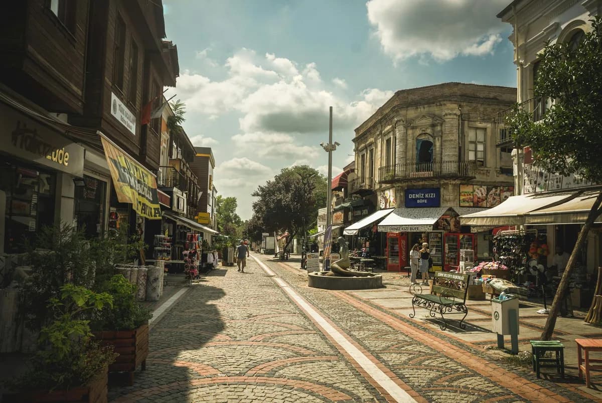 Kadıköy El Sanatları ve Tasarım Dükkanları: Yerli Tasarım ve El Yapımı Ürünler