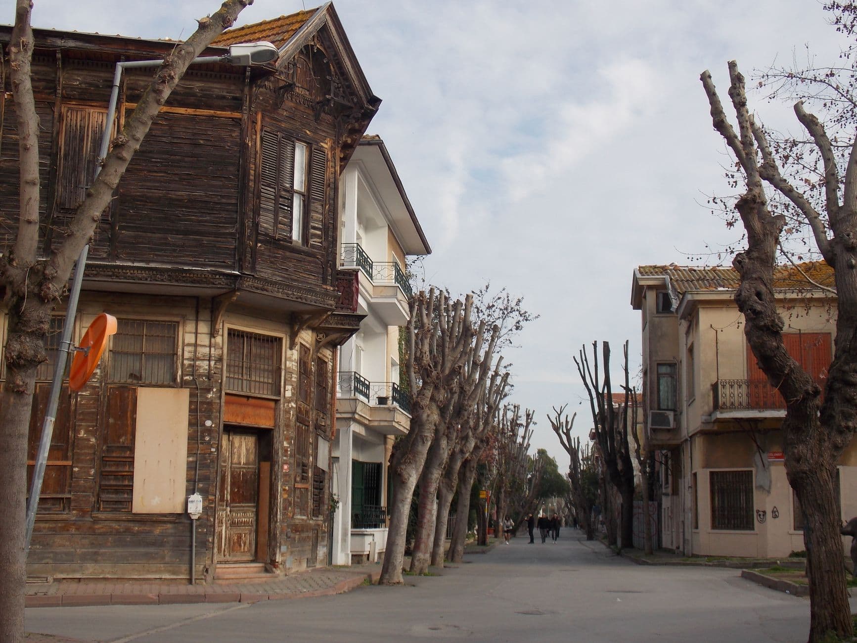 Kadıköy İlkbahar ve Yaz Geçişi Rehberi: Açık Hava ve Yeni Sezon