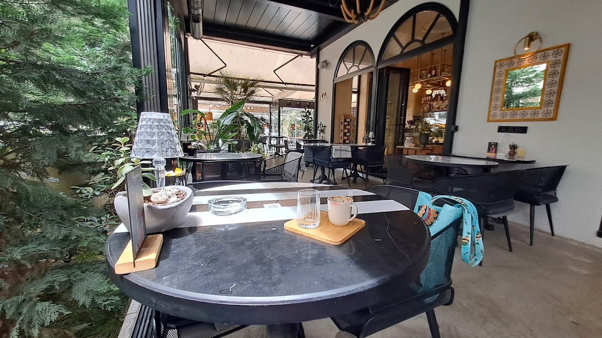 Les Câlins Compagnie de Café