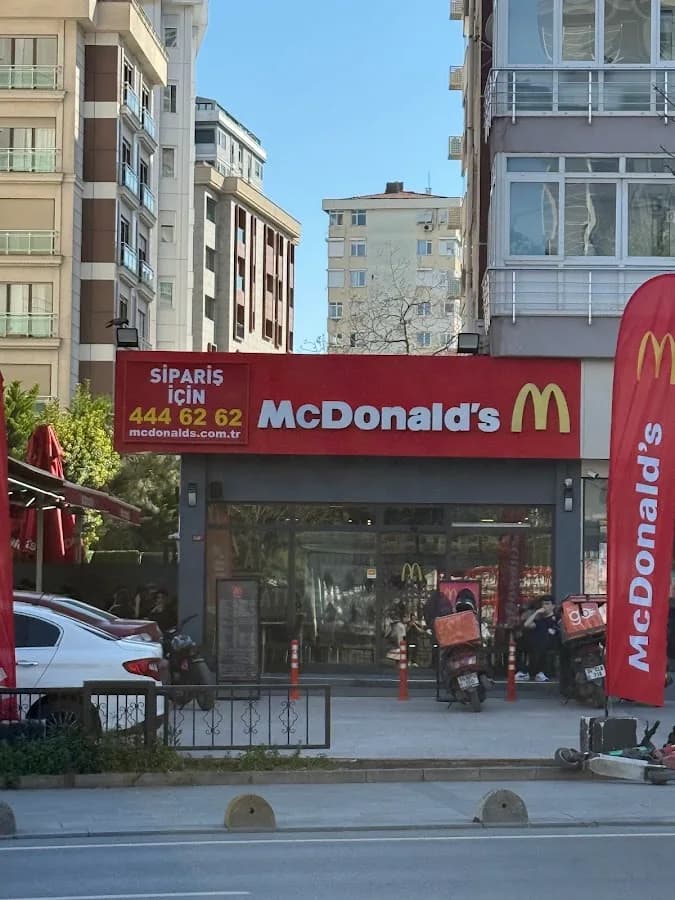 McDonald's Göztepe Minibüs Caddesi