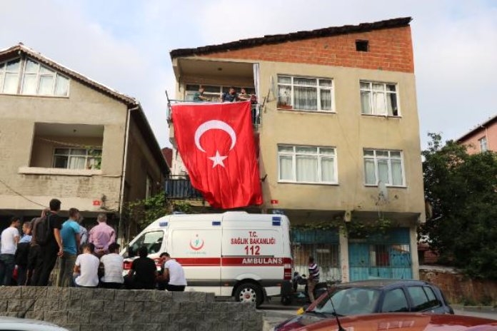 İSTANBUL- IĞDIR ŞEHİDİ UZMAN ONBAŞI ALİ YILMAZ'IN BABA EVİNE ATEŞ DÜŞTÜ - Kadıköy blog görseli