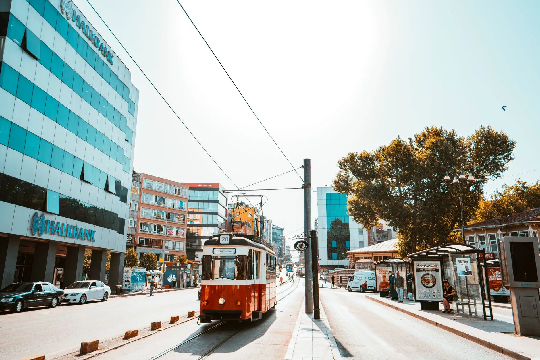 Moda Nostaljik Tramvayı: Kadıköy'ün T3 Hattı Rehberi - Kadıköy ilişkili yazı