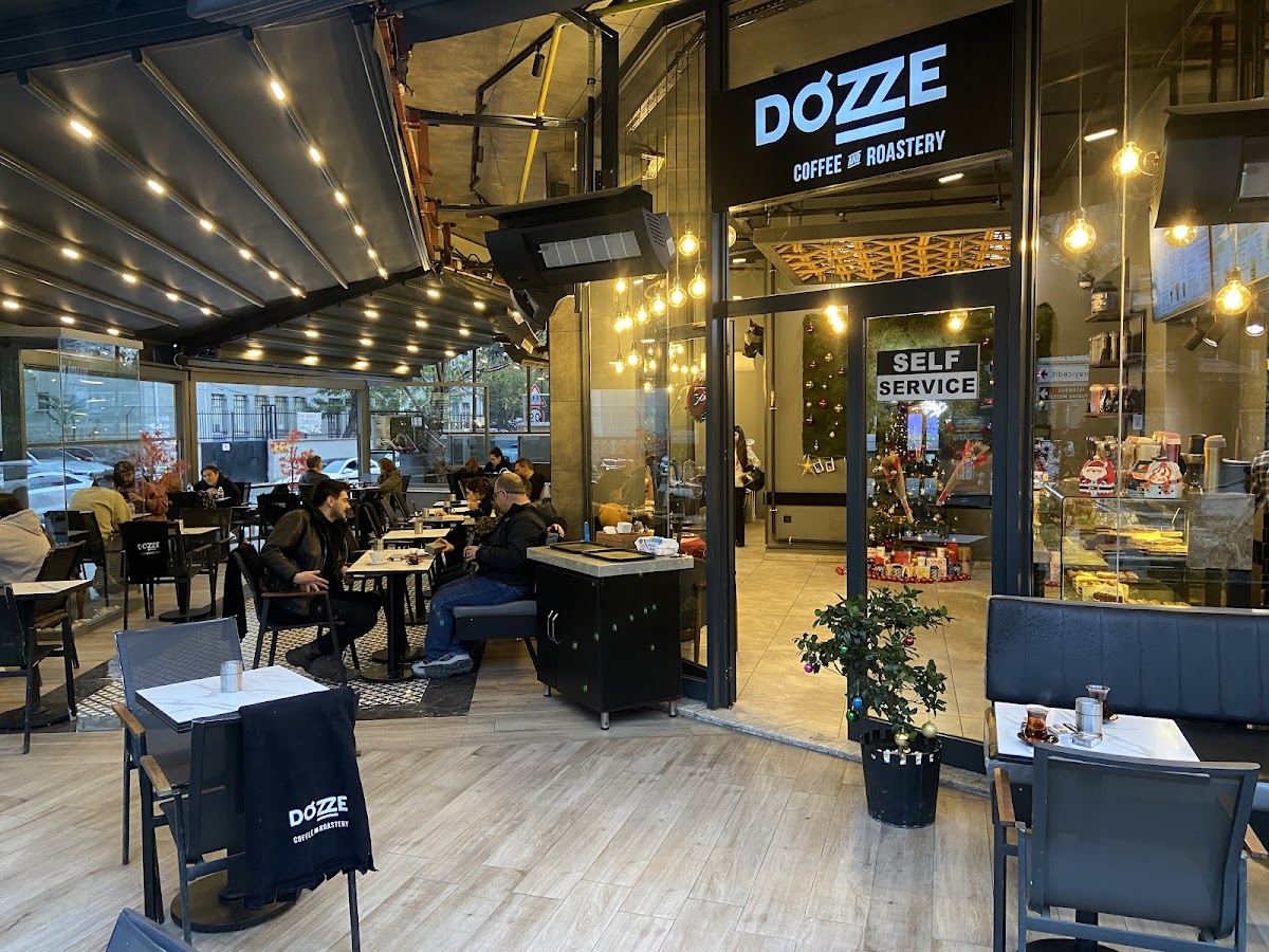 DOZZE MERDİVENKÖY - Kadıköy işletme fotoğrafı
