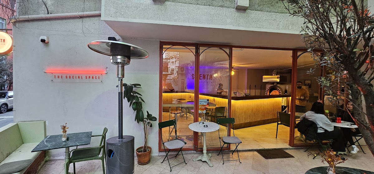 Spenta Pizza Restaurant & Cocktail Bar - Kadıköy işletme fotoğrafı