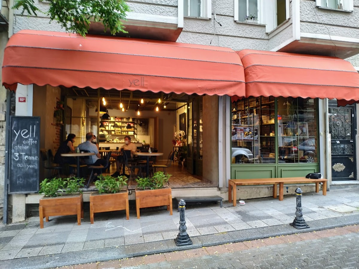 Yell Coffee & Atelier - Kadıköy işletme fotoğrafı