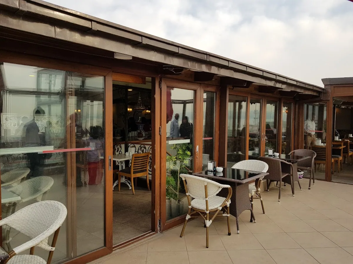 Azade Cafe - Kadıköy işletme fotoğrafı