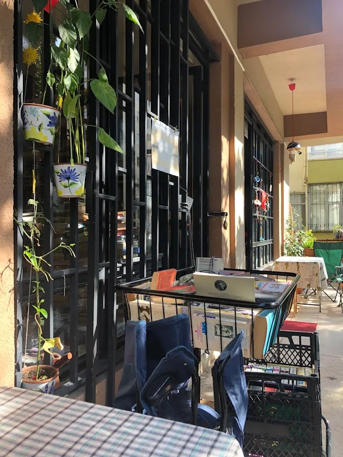 Kağıt Sahaf - Kadıköy işletme fotoğrafı