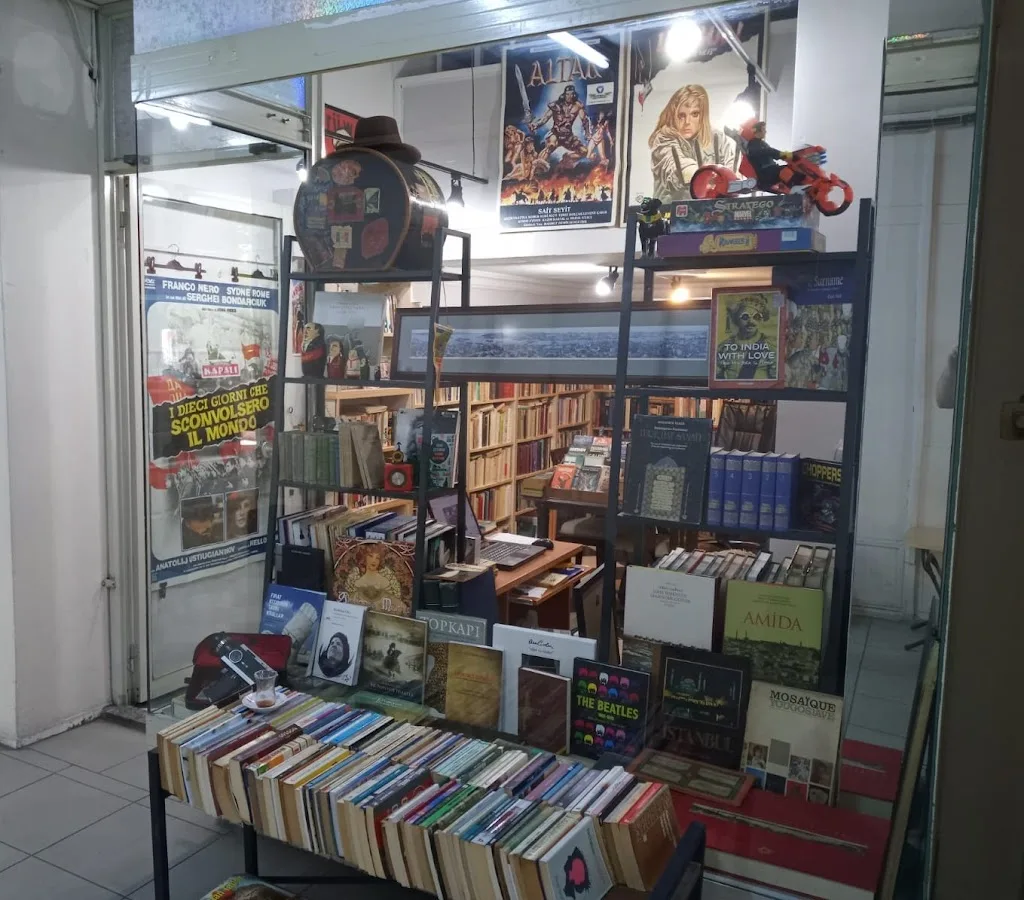 Kâşif Kitabevi & Sahaf - Kadıköy işletme fotoğrafı