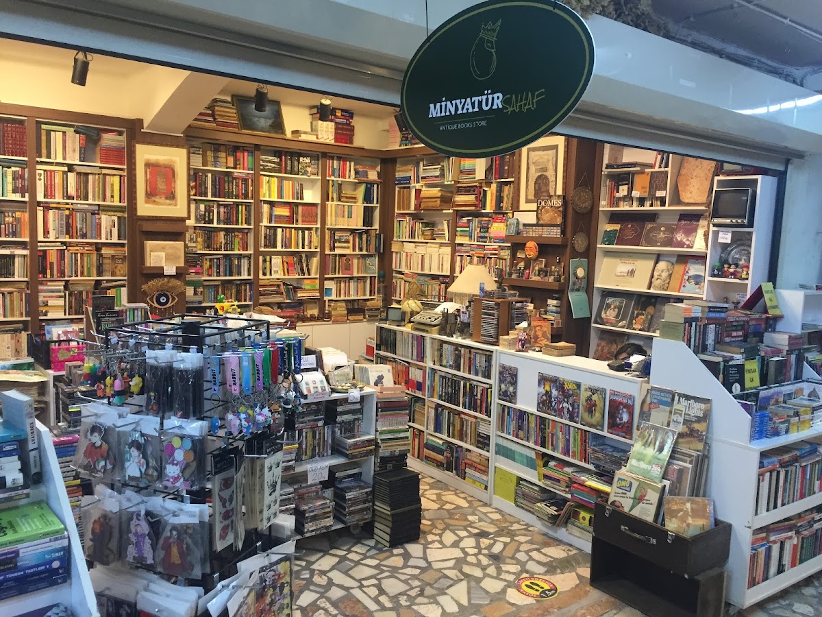 MİNYATÜR SAHAF ( Kadıköy Akmar Pasajı ) - Kadıköy işletme fotoğrafı
