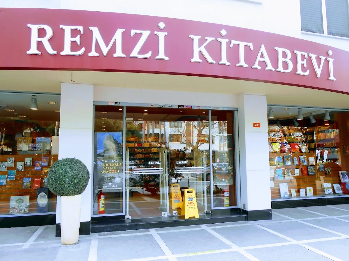 Remzi Kitabevi - Kadıköy işletme fotoğrafı