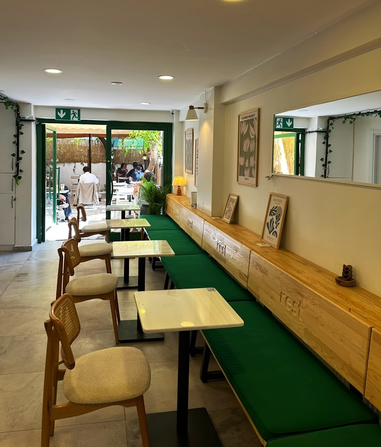 Rest Yeldeğirmeni Coffee&Breakfast - Kadıköy işletme fotoğrafı