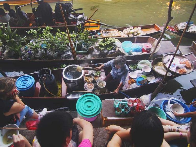 Dolabında Yer Aç / Garage Sale 4 - Kadıköy